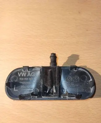 Volkswagen Crafter Windshield washer spray nozzle 7C0955987