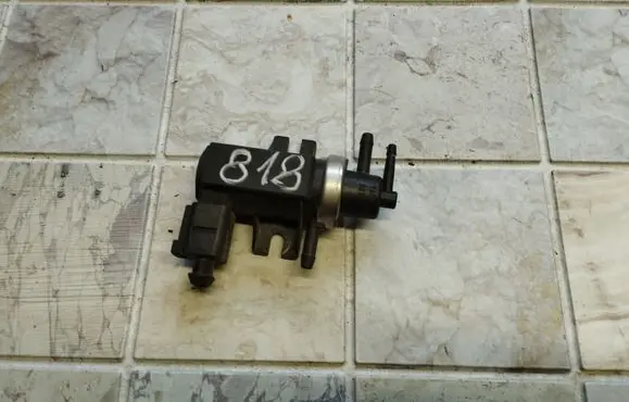 Skoda Fabia Mk1 (6Y) Turbo solenoid valve 1J0906627