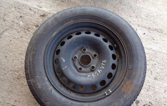 Skoda Octavia Mk2 (1Z) R15 spare wheel 19565R15 4104