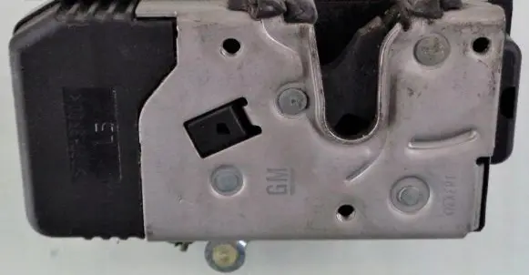 Opel Zafira A Front door lock 24444015