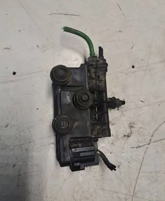 Land Rover Range Rover Sport L320 Air suspension control unit module (rear) RVH000055