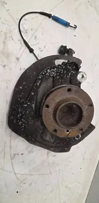 BMW 5 E39 Front wheel hub spindle knuckle 556834 824904030115