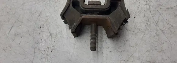 Mercedes-Benz ML W163 Engine mount bracket