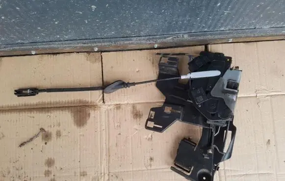 Ford Fiesta Front door lock