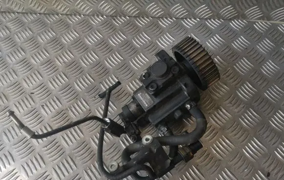 Opel Insignia A Fuel injection high pressure pump 0445010193 55571005 0928400680