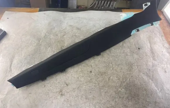 Mercedes-Benz S W221 (C) pillar trim A2216905425 A2216900825