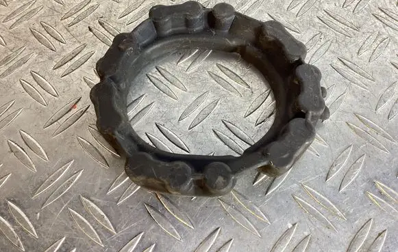 Porsche Macan (95B) Coil spring mount 95B412081A