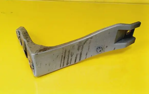 Audi A4 S4 B6 8E 8H Front bumper mounting bracket 8E0821137B