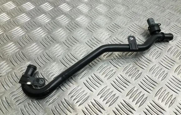 Volkswagen Tiguan Engine coolant pipe/hose 5N0121070L