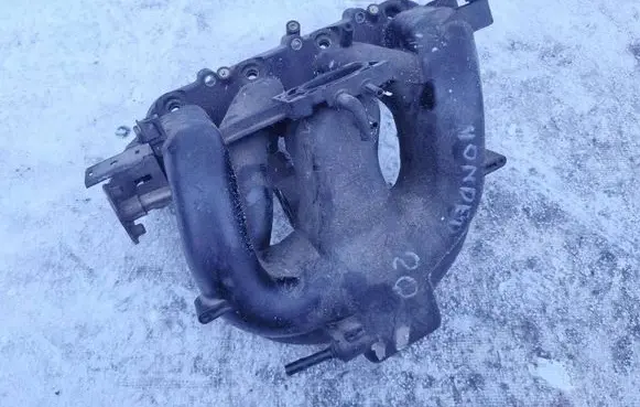 Ford Mondeo MK II Intake manifold 958F9424EC 958F-9424-EC