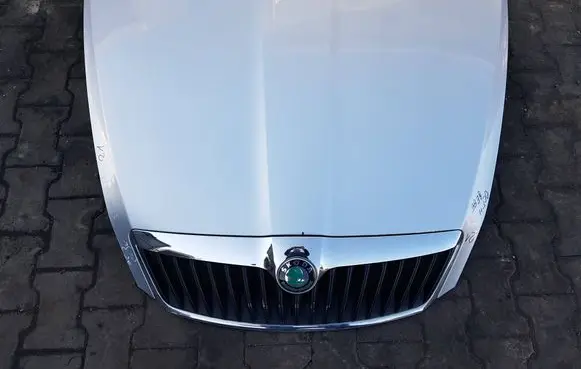 Skoda Octavia Mk2 (1Z) Engine bonnet/hood 