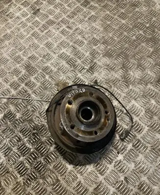 Mercedes-Benz Vito Viano W447 Rear wheel hub A4473505600 4473505600