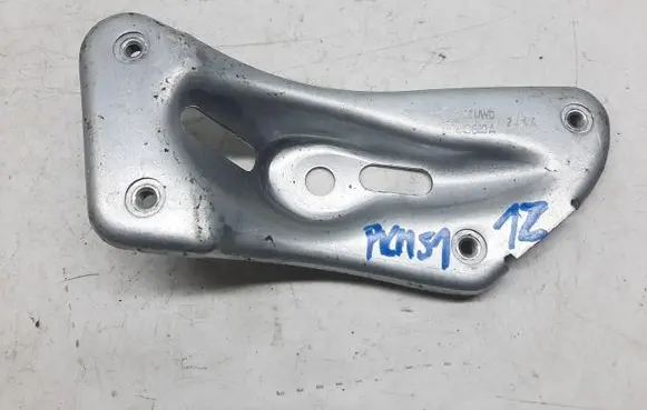 Skoda Octavia Mk2 (1Z) Fender mounting bracket 1Z0810680A