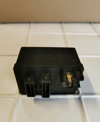 Peugeot 607 Glow plug pre-heat relay 0281003018