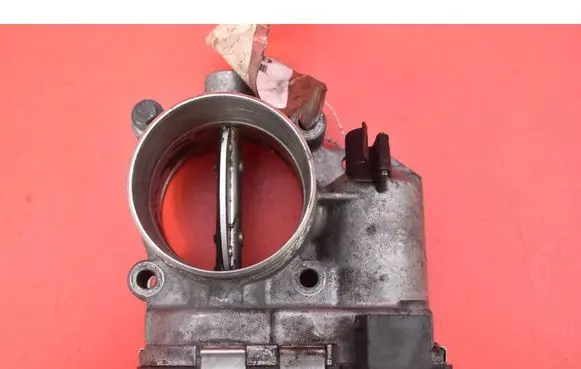 Volvo S60 Throttle body valve 8692720