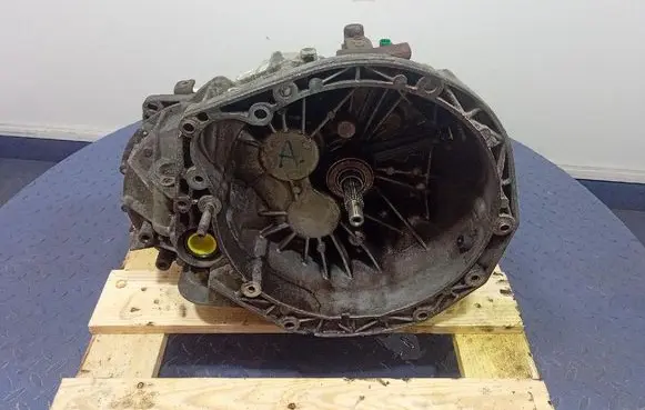 Opel Vivaro Manual 6 speed gearbox PK6025