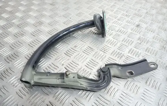 Volkswagen PASSAT B7 Tailgate/trunk/boot hinge 3C5827301B