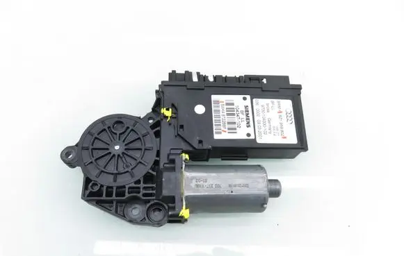 Audi A2 Front door window regulator motor 0130821765 5WK48722BBF 8Z1959802