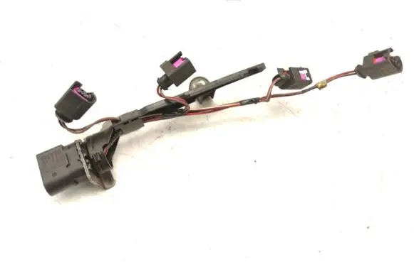 Audi A3 S3 A3 Sportback 8P Fuel injector wires 06F971824
