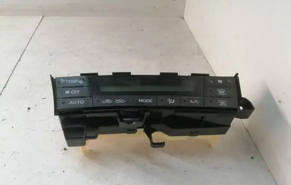 Toyota Prius (XW30) Climate control unit 75D726