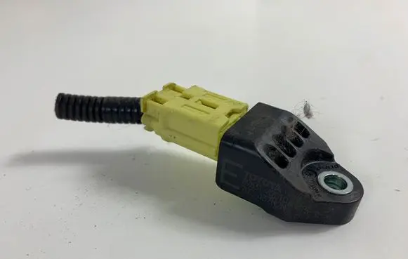 Toyota RAV 4 (XA30) Airbag deployment crash/impact sensor 8983142010