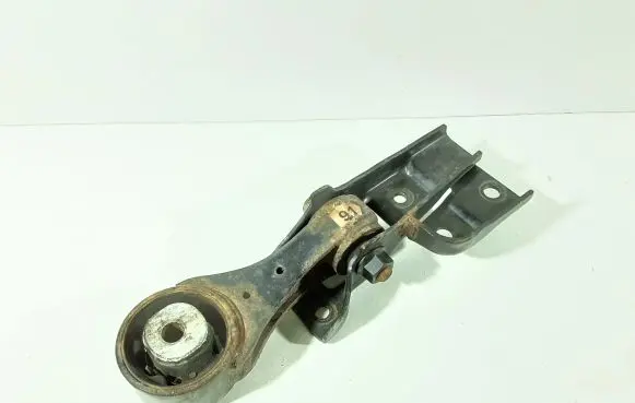 Toyota Yaris Engine mount bracket AVA1762