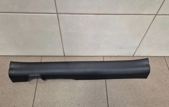 Hyundai i30 Front sill trim cover 85870A6100