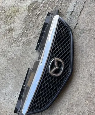 Mazda MPV Front bumper upper radiator grill