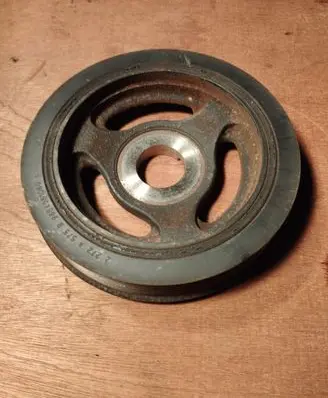 Peugeot 208 Crankshaft pulley 9654961080