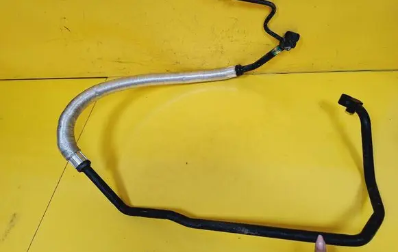 BMW 3 E46 Air conditioning (A/C) pipe/hose 8386844