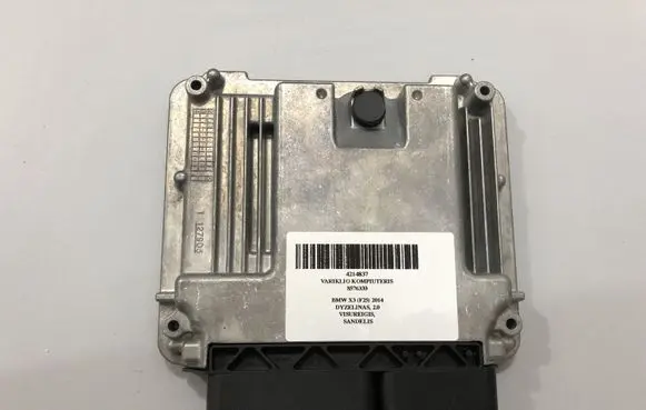 BMW X3 F25 Engine control unit/module 8576333