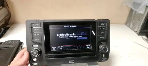Volkswagen Golf VII Screen/display/small screen 5G0919605 QFVW102B MIB1