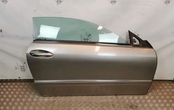 Mercedes-Benz CLK A209 C209 Front door