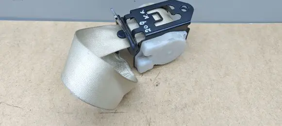 Mercedes-Benz CLK A209 C209 Rear seatbelt 2038601785