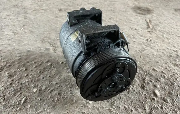 Volvo XC90 Air conditioning (A/C) compressor (pump)