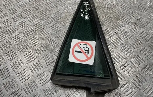 Rear vent window glass
