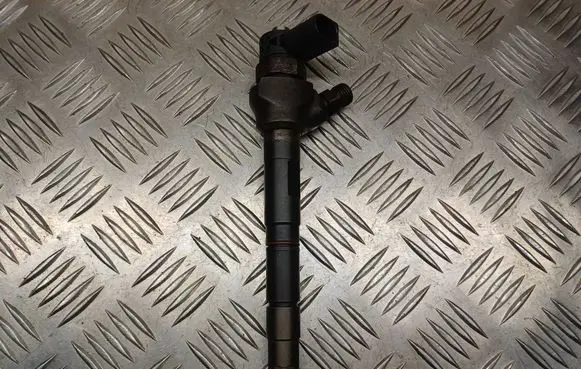 Fuel injector