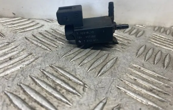 BMW 5 F10 F11 Turbo solenoid valve 7810831