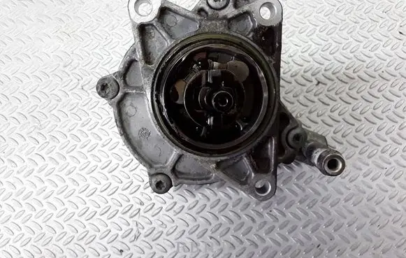 Audi A6 S6 C5 4B Vacuum pump 059145100B