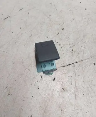 Mitsubishi Colt Engine bonnet (hood) release handle 7F07