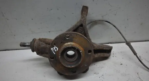 Citroen C4 I Front wheel hub 