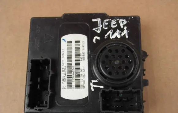 Jeep Cherokee Tailgate/trunk control unit/module 68234603AA 68234603