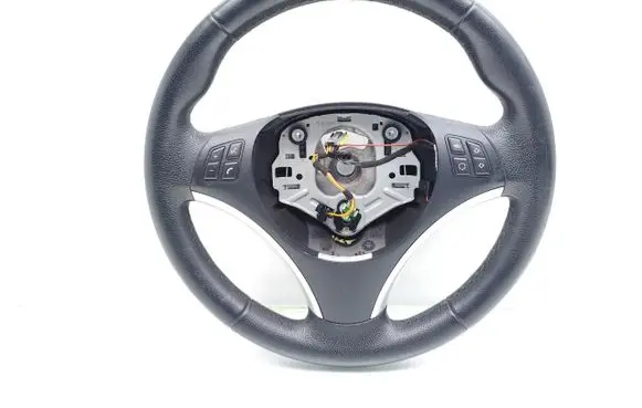 BMW 1 E81 E87 Steering wheel 6769894 305617099E06AF