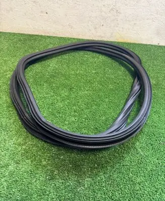 Skoda Octavia Mk4 Front door rubber seal 5E3867365
