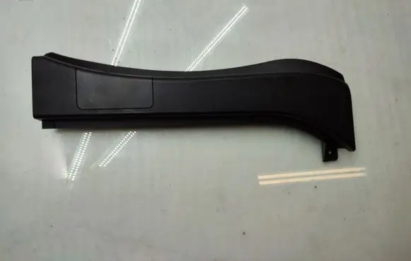 (D)pillar trim (top)