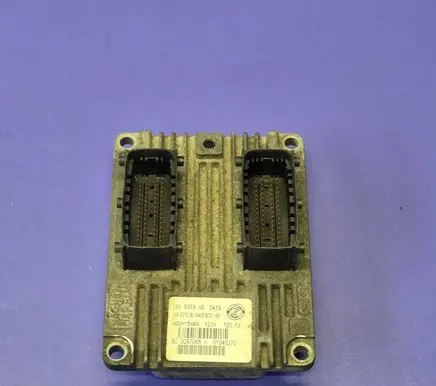 Fiat 500 Engine control unit/module ECU 51945272 0097068 AMVHY5W4VN