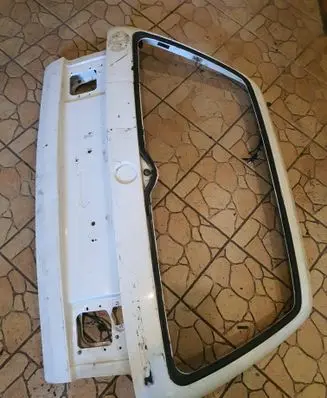 Volkswagen PASSAT B4 Tailgate/trunk spoiler