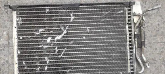 Ford Fiesta A/C cooling radiator (condenser)