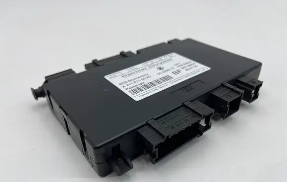 Mercedes-Benz SLK R171 Seat control module A2118705026 05022317