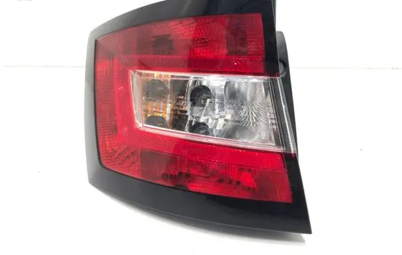 Skoda Fabia Mk3 (NJ) Rear/tail lights 6V9945095